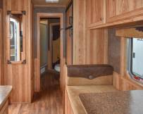 Exiss 7311 Living Quarters Horse Trailer Photo Thumbnail 5