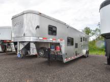 Exiss 7311 Living Quarters Horse Trailer Photo Thumbnail 4