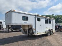 2002 Horton 2 Horse Overnighter Trailer Photo Thumbnail 1