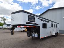 Ranger 7308 Living Quarter Horse Trailer Photo Thumbnail 15