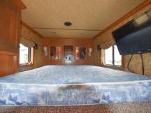 Exiss 7308 3 Horse Slant Living Quarters Horse Trailer Photo Thumbnail 5