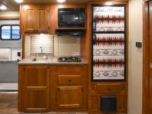 SMC Patriot 8313 SSR Living Quarters Horse Trailers Photo Thumbnail 5
