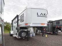 Colt 27 Slant Living Quarter Horse Trailer Photo Thumbnail 8