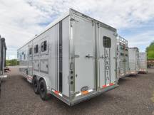 Lakota Colt 8311 Sofa 3 Horse Living Quarters Horse Trailer Photo Thumbnail 13