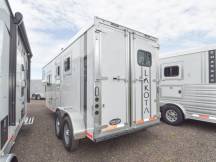 Colt 27 Slant Living Quarter Horse Trailer Photo Thumbnail 9