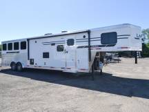 Legacy 8413SR Living Quarters Horse Trailer Photo Thumbnail 2