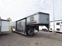 Ranger 7411.S 4 Horse Trailer w/Living Quarters Photo Thumbnail 2