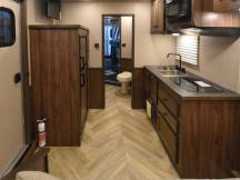 Colt 8411 Living Quarter Horse Trailer Photo Thumbnail 2