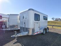 Julite Straight Load w/Walk Thru Horse Trailer Photo Thumbnail 2