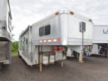 C&C 2 HORSE STRAIGHT LOAD W/LIVING QUARTERS Photo Thumbnail 1