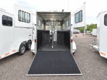 Julite Straight Load Walk Thru Mangers No Dressing Room Photo Thumbnail 4