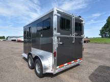 Julite Straight Load Walk Thru w/Mangers Horse Trailer Photo Thumbnail 2