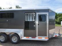 Julite Straight Load Walk Thru w/Mangers Horse Trailer Photo Thumbnail 9