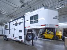 Colt CO27 2 Horse Slant Living Quarters Horse Trailer Photo Thumbnail 10