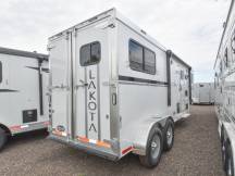 Colt 27 Slant Living Quarter Horse Trailer Photo Thumbnail 11